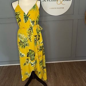 scobe Tropical dressed in yellow hi-low